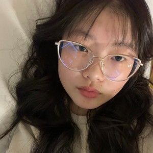 Meet your Posher, Lydia